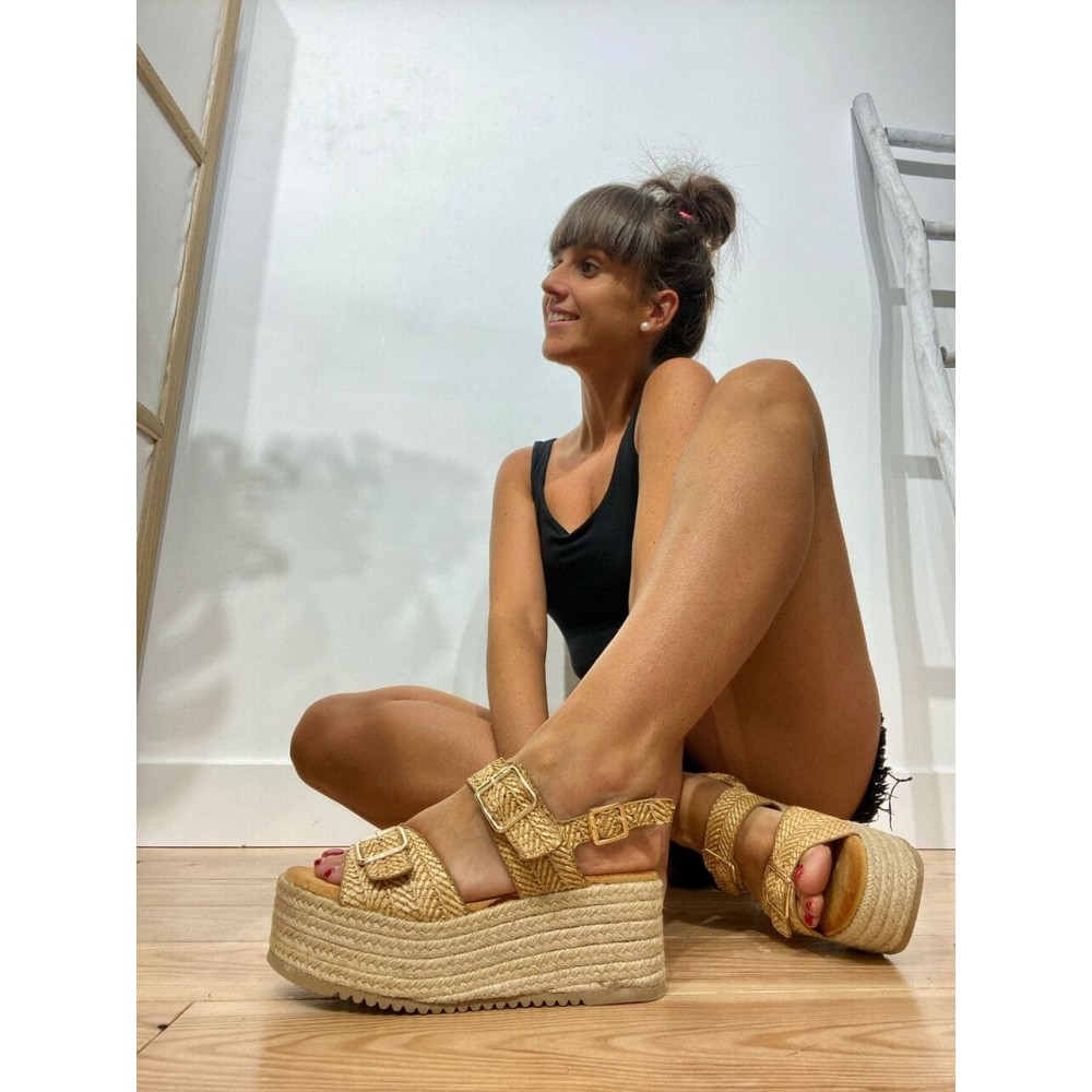 Sandalia Hebillas NAYER Beige Heve Sandalia Hebillas NAYER Beige Heve