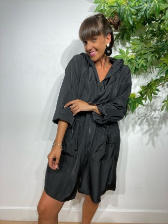 Cortavientos Frunces SLOWAY Negro Heve Cortavientos Frunces SLOWAY Negro Heve