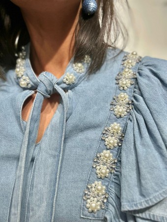 Blusa Denim Perlas EVOLET Light Blue Heve Blusa Denim Perlas EVOLET Light Blue Heve