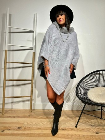 Poncho Pelo WHARMBY Gris HEVE