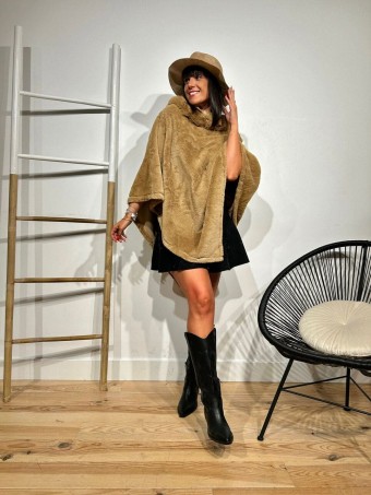 Poncho Pelo WHARMBY Camel HEVE