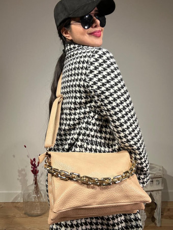 Bolso Abatanado Cadena CHESSAN Beige HEVE