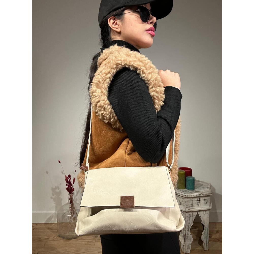 Bolso Básico Solapa SYABIL Beige HEVE