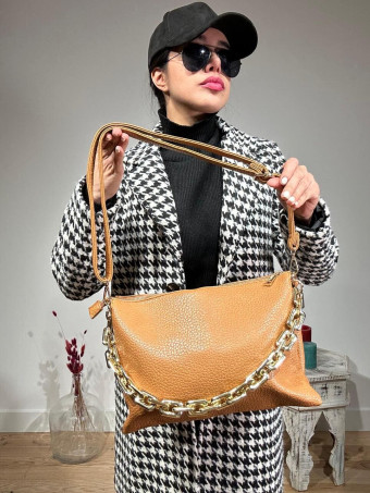 Bolso Abatanado Cadena CHESSAN Camel HEVE