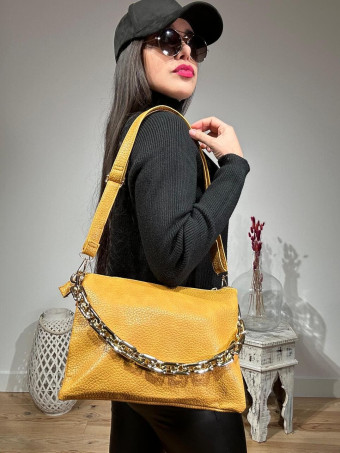 Bolso Abatanado Cadena CHESSAN Ocre HEVE