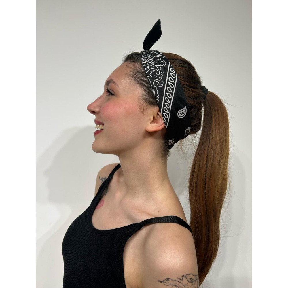 Bandana Cuadrada Cachemires Negro HEVE