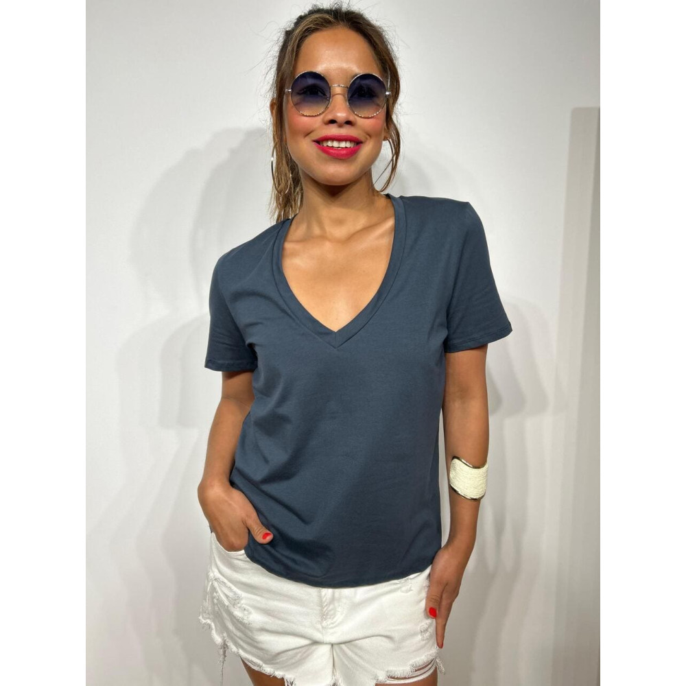 Camiseta Básica Escote Pico RILLAND Marino HEVE Camiseta Básica Escote Pico RILLAND Marino HEVE