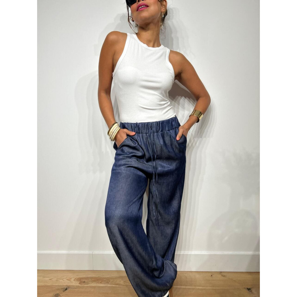 Pantalón Casual Ligero CHESIKO Dark Blue HEVE Pantalón Casual Ligero CHESIKO Dark Blue HEVE
