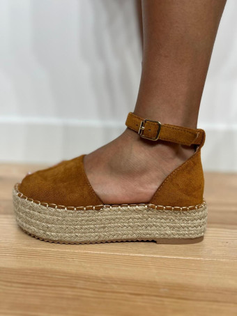 Sandalia Pulsera y Plataforma MENYALA Camel HEVE