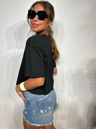 Camiseta Cropped Mensaje LOVE Negro/Blanco HEVE
