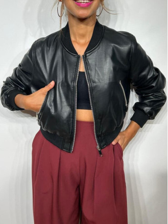 Bomber Cropped Polipiel FEBILA Negro HEVE