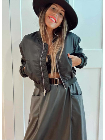 Bomber Cropped Nylon NAPZER Negro HEVE