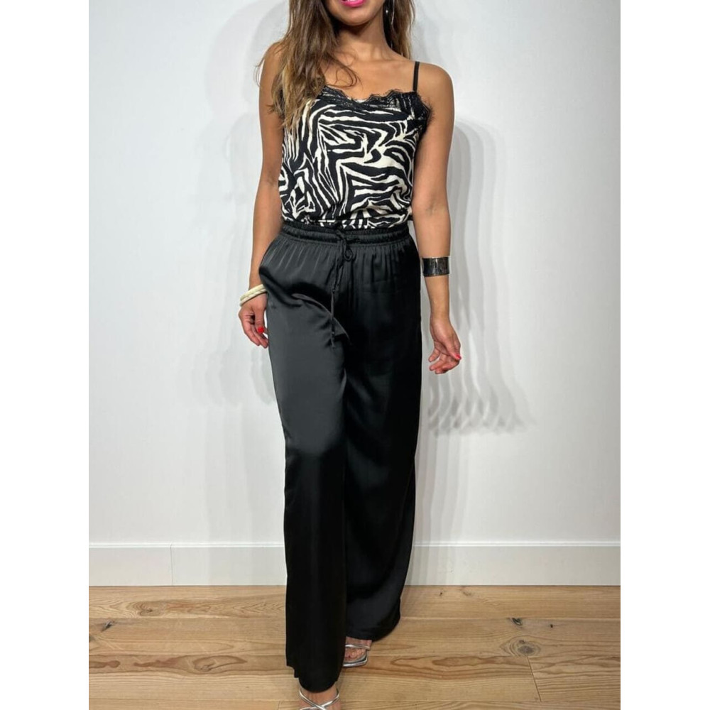 Pantalón Casual Satinado THEVALO Negro HEVE Pantalón Casual Satinado THEVALO Negro HEVE