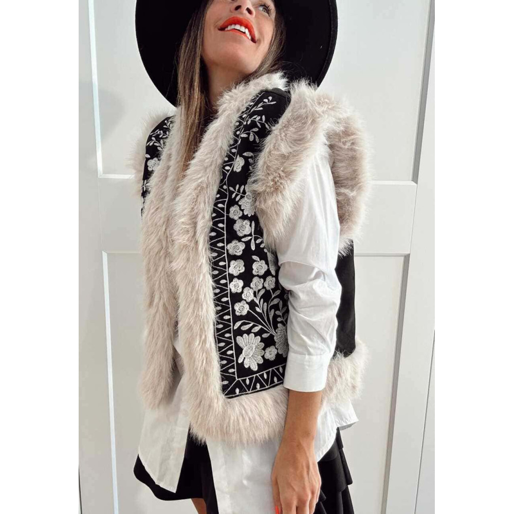 Chaleco Pelo Bordado Floral ZELVAN HEVE