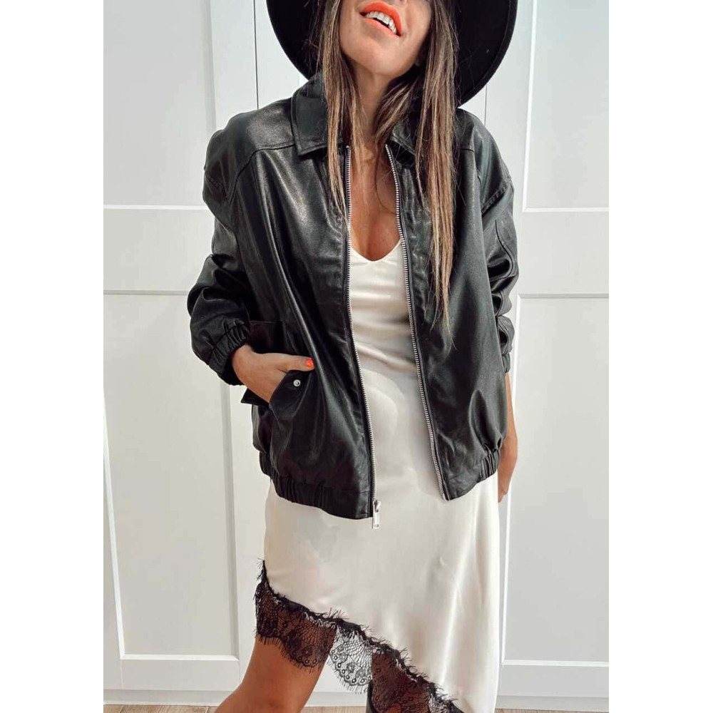 Cazadora Retro Polipiel KORBEL Negro HEVE