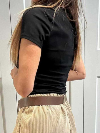 Camiseta Básica Escote Pico OLVYN Negro HEVE