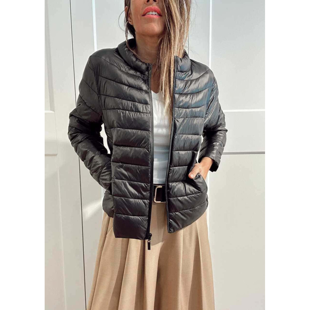 Chaqueta Ligera Acolchada VARZEA Negro HEVE Chaqueta Ligera Acolchada VARZEA Negro HEVE