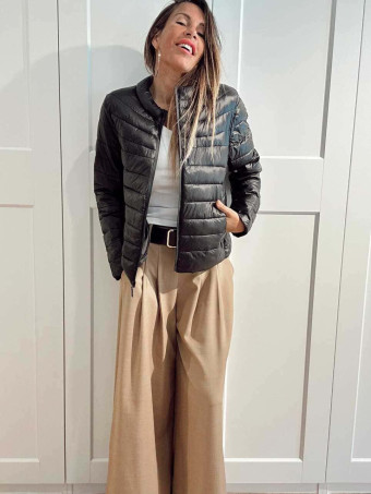 Chaqueta Ligera Acolchada VARZEA Negro HEVE Chaqueta Ligera Acolchada VARZEA Negro HEVE