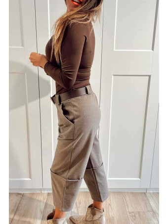 Pantalón Barrel con Cinturón AKINNA Taupe HEVE Pantalón Barrel con Cinturón AKINNA Taupe HEVE