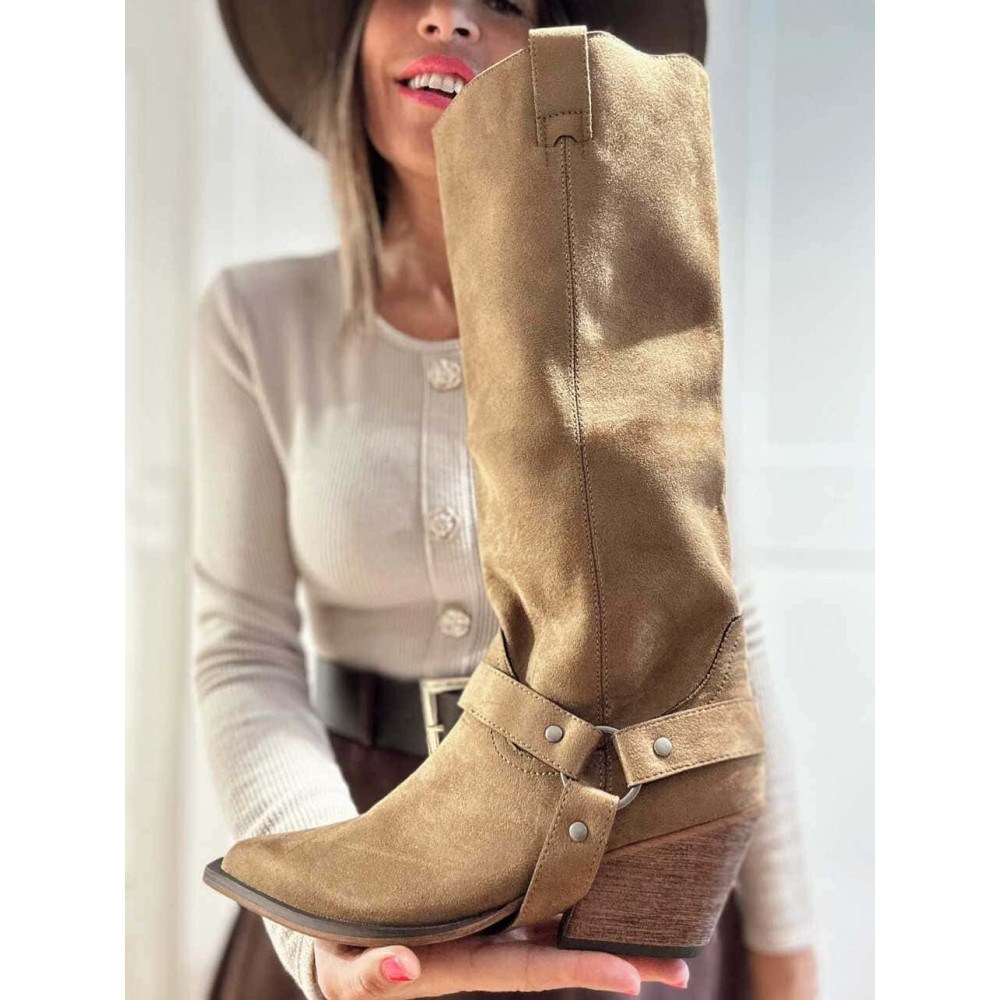 Bota Efecto Ante con Estribo BJORN Camel HEVE