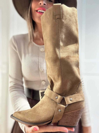Bota Efecto Ante con Estribo BJORN Camel HEVE