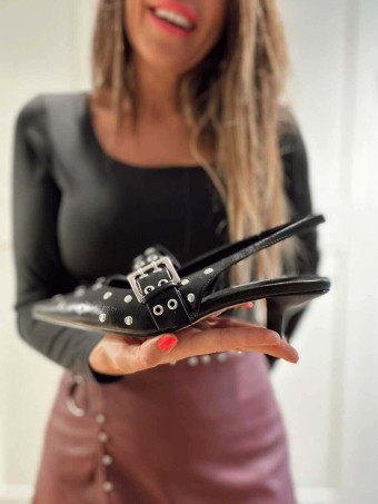 Zapato Destalonado Tachas KATRINA Negro HEVE