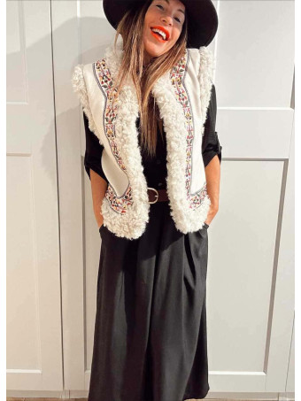 Chaleco Borreguito Bordado Floral IOLANTHE HEVE