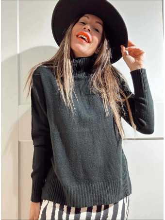 Jersey Básico Cuello Vuelto HALLENITTA Negro HEVE