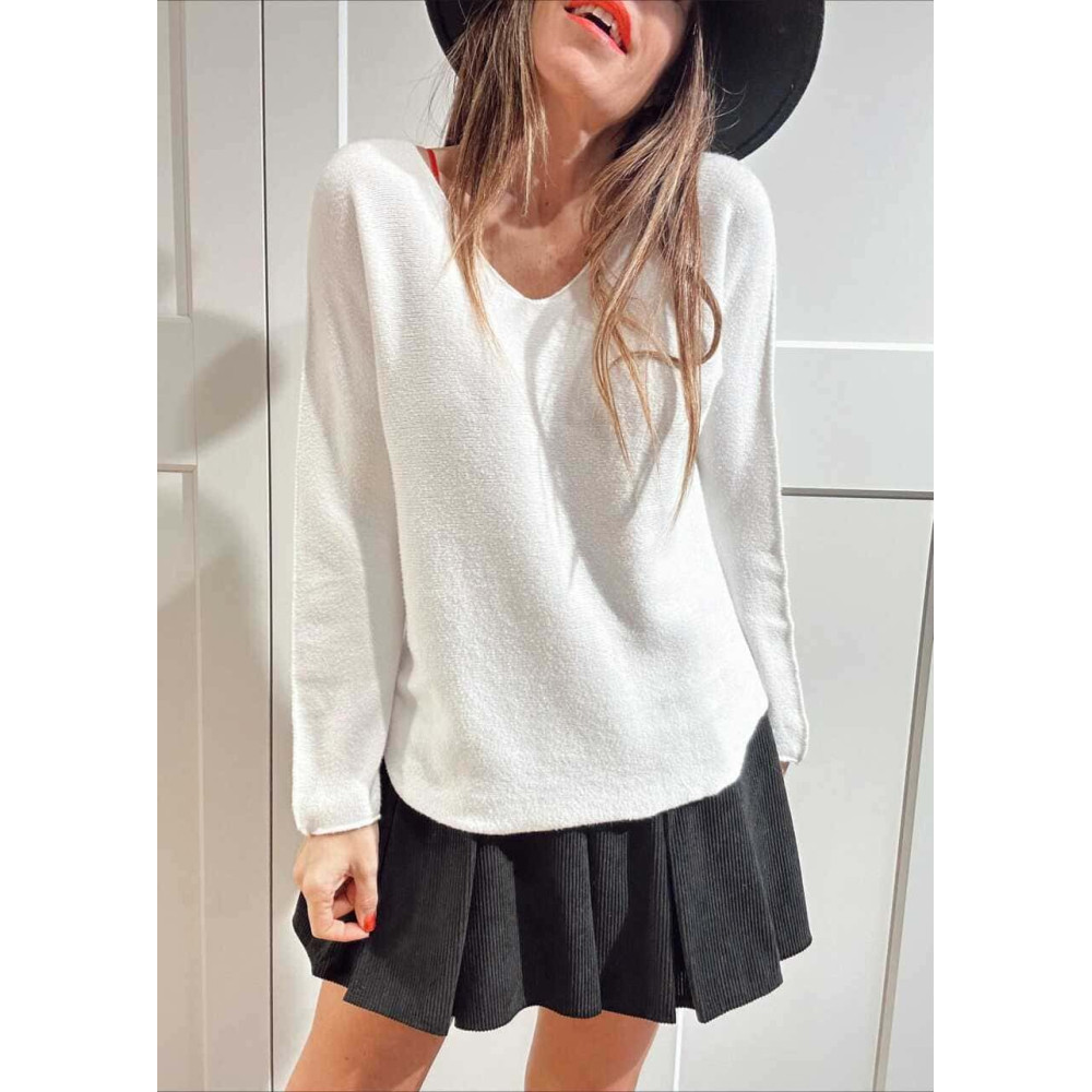 Punto Básico Escote Pico JANIKA Blanco HEVE