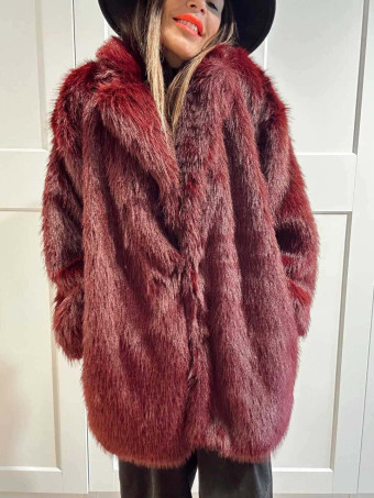 Abrigo Corto Efecto Pelo GIVRÉE Burdeos HEVE