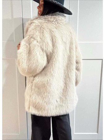 Abrigo Corto Efecto Pelo GIVRÉE Beige HEVE