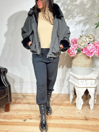 Cazadora Oversize Pelo MISCHA Negro HEVE