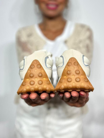 Deportiva Streetwear NYAMO Beige HEVE