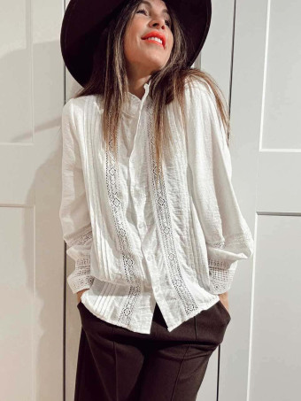 Blusa Romántica Jaretas JOBELLE Blanco HEVE
