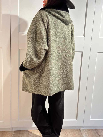 Chaquetón Oversize con Capucha VELVISSY Verde Militar HEVE