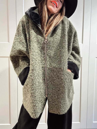 Chaquetón Oversize con Capucha VELVISSY Verde Militar HEVE