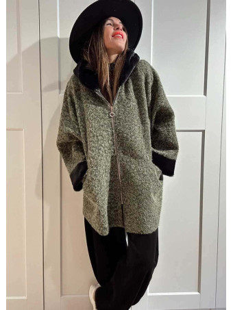 Chaquetón Oversize con Capucha VELVISSY Verde Militar HEVE