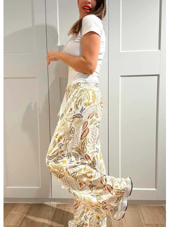 Pantalón Casual Estampado Hojas NUVAI HEVE