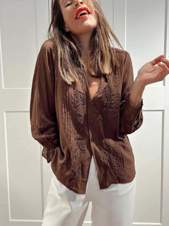 Blusa Romántica Jaretas JOBELLE Marrón HEVE