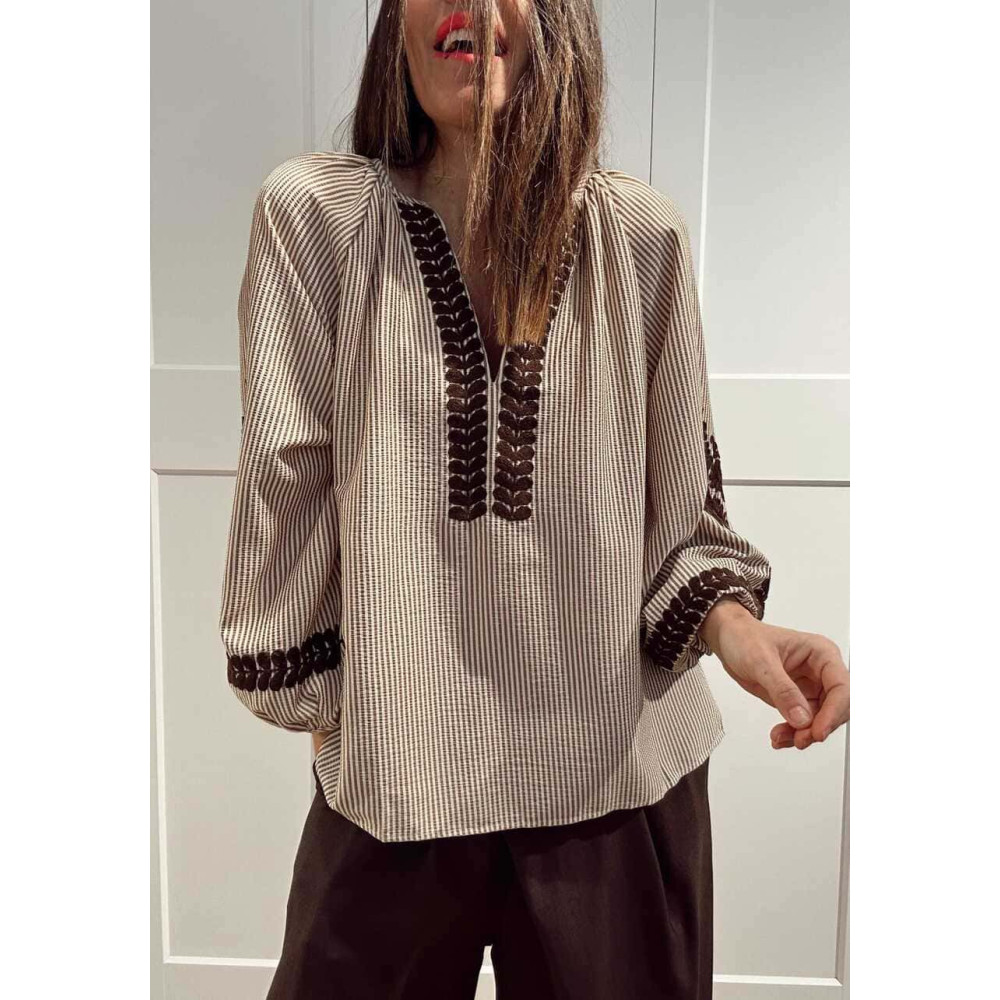 Blusa Abullonada Rayas y Bordados HAZEL Marrón HEVE