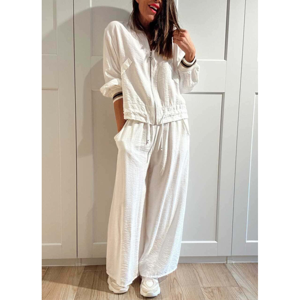 Conjunto Casual Bomber y Pantalón CALYNOR Blanco