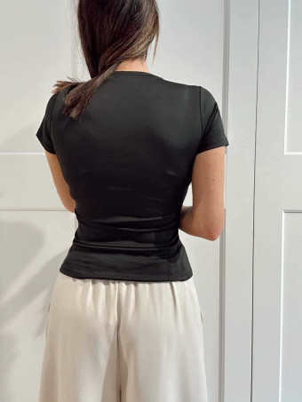 Camiseta Básica Elástica DERIAN Negro HEVE