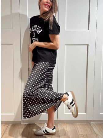 Camiseta Mensaje Bordado NOTHING TO WEAR Negro HEVE