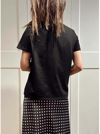 Camiseta Mensaje Bordado NOTHING TO WEAR Negro HEVE