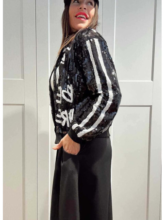 Bomber Lentejuelas Lettering THE BEST DRESSED Negro HEVE