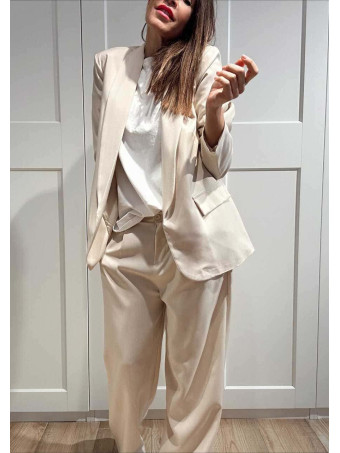 Conjunto Blazer y Pantalón JORAYNE Beige HEVE