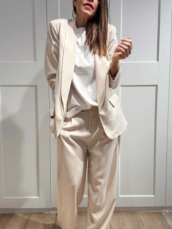 Conjunto Blazer y Pantalón JORAYNE Beige HEVE