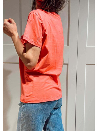 Camiseta Regular Fit Corazones Bordados LOVAK Rosa HEVE