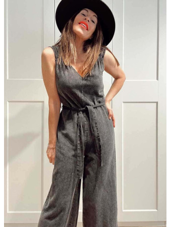 Mono Cropped con Cinturón KYLKYCE Negro HEVE