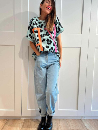 Camiseta Oversize Animal Print YEAH Aguamarina HEVE